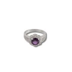 Vintage-Style Floral Cluster Cocktail Ring